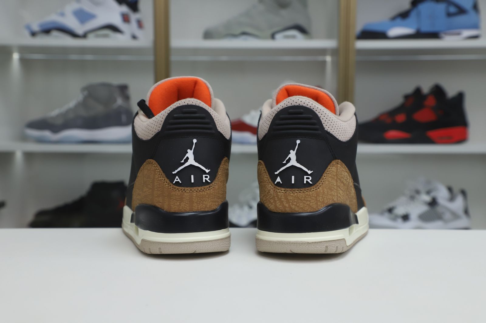 Kimi kick AIR JORDAN 3 DESERT CEMENT CT8532