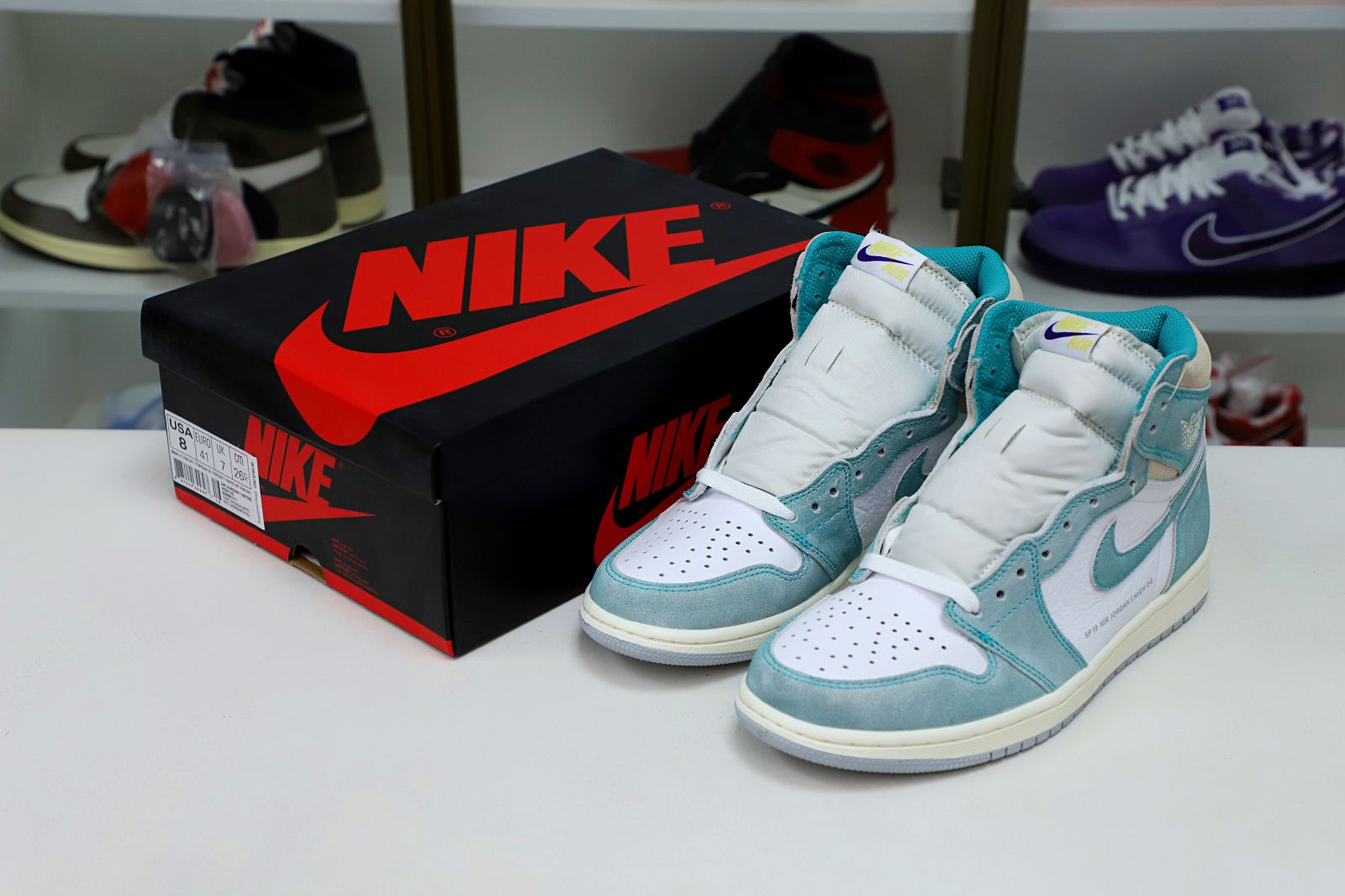 Kimi kick AIR JORDAN 1 RETRO HIGH OG 'TURBO GREEN'