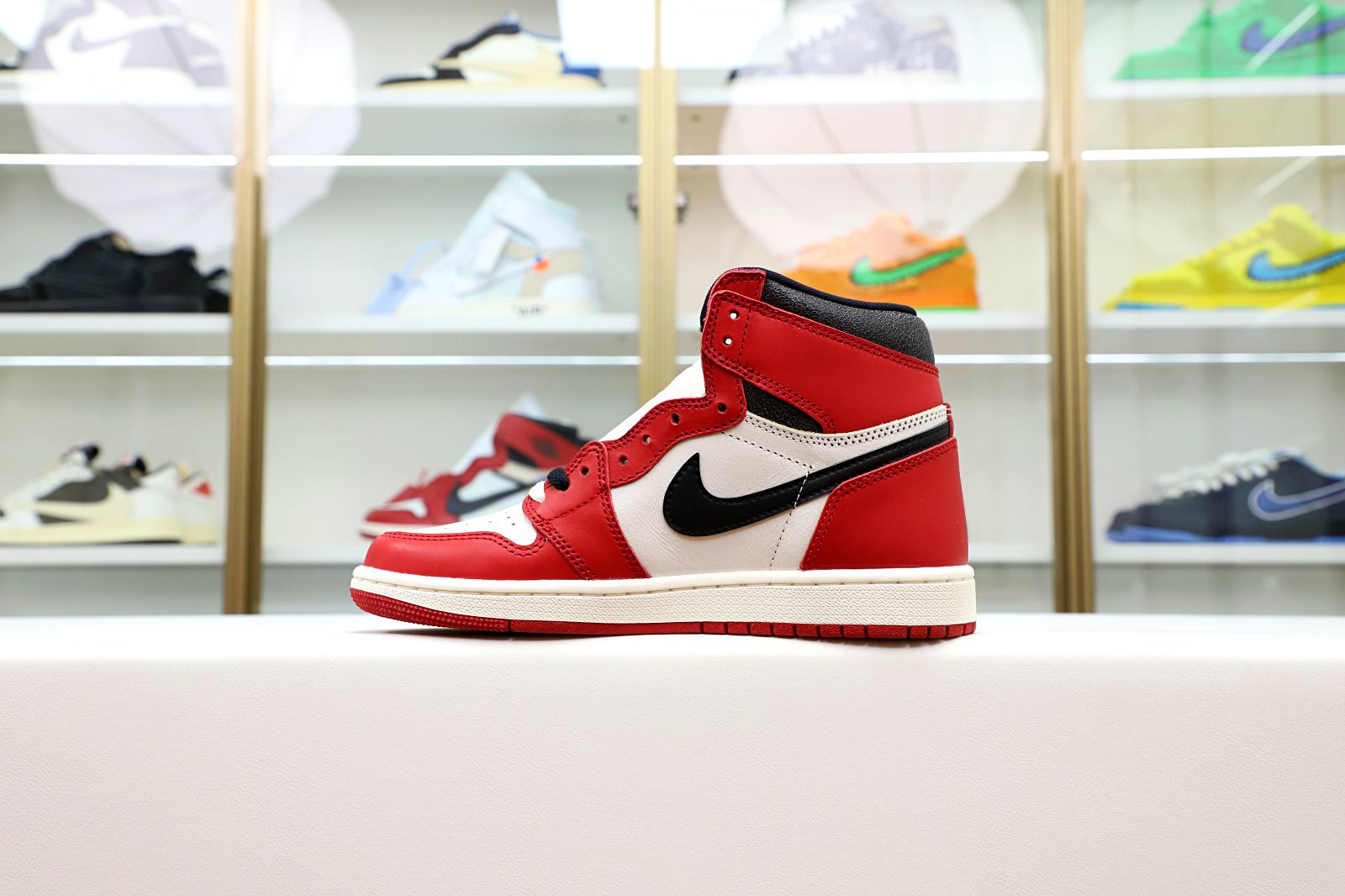 Kimi kick AIR JORDAN 1 REIMAGINED LOST AND FOUND “CHICAGO” 2022