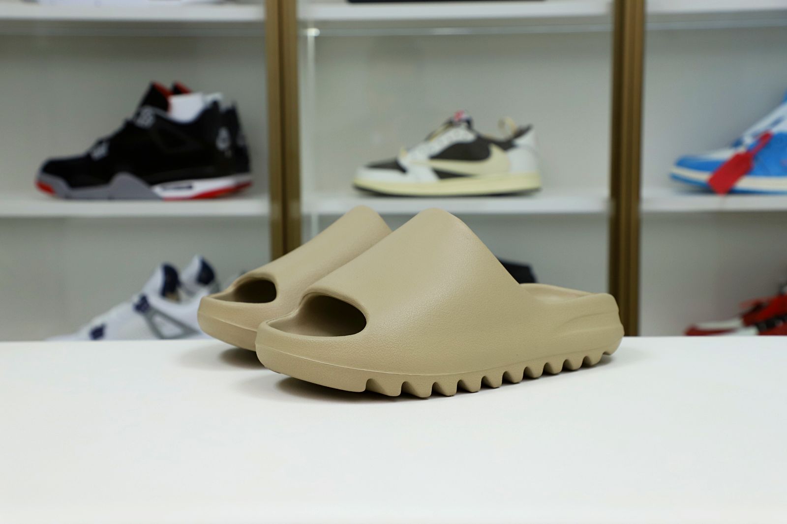 Kimi kick YEEZY SLIDES GW1934