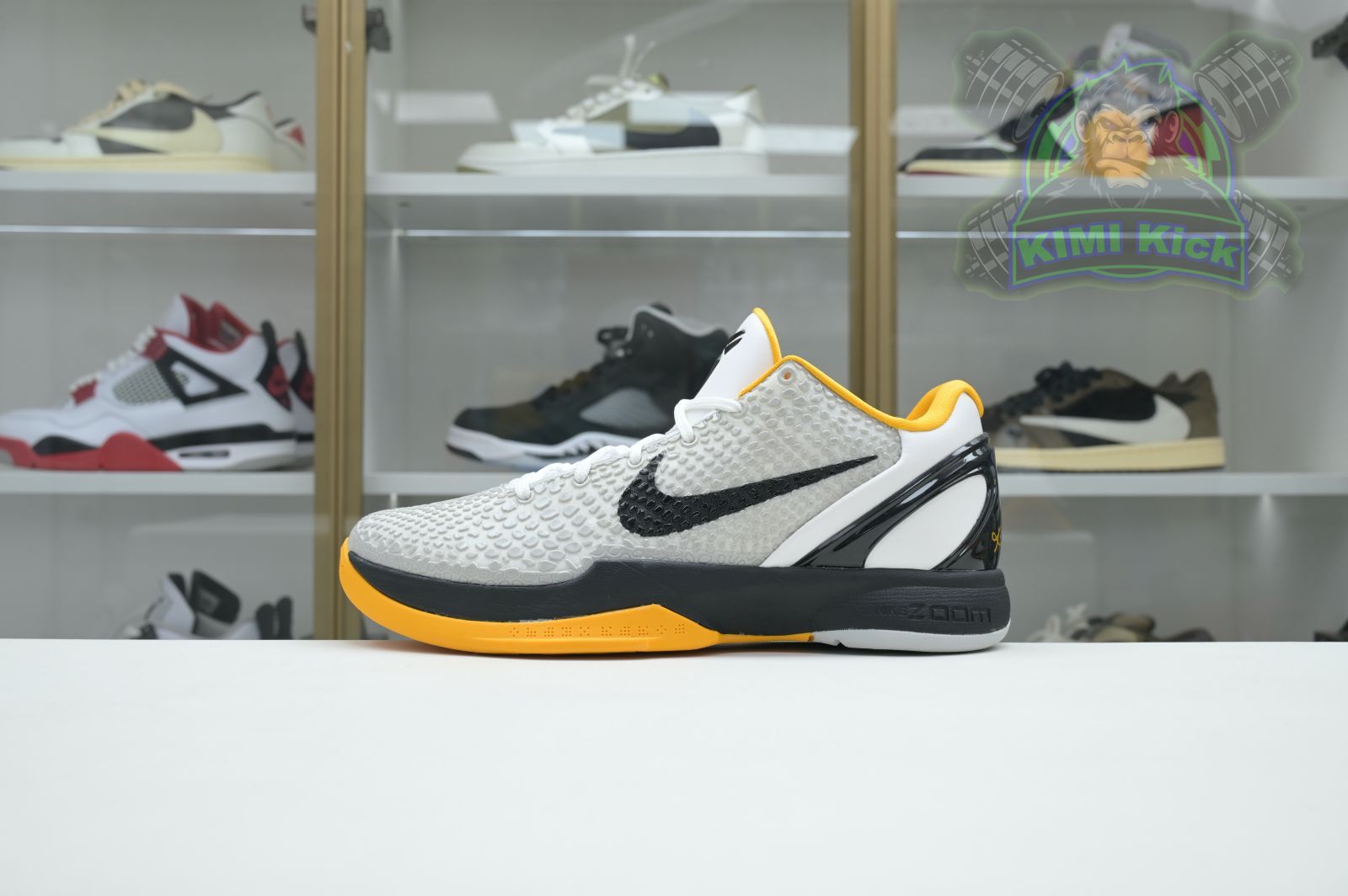 Kimi kick Nike Zoom Kobe 6 Protro