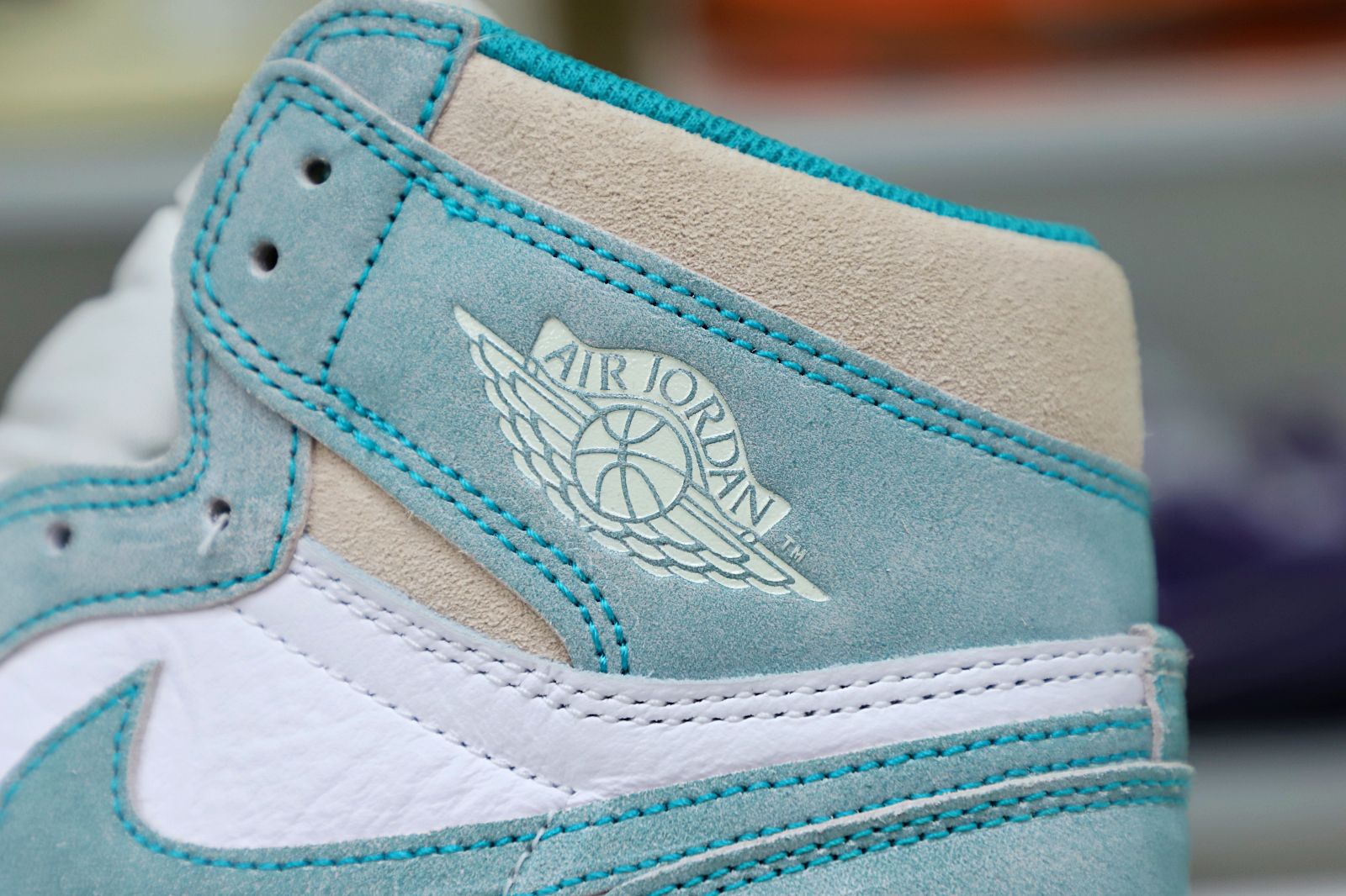 Kimi kick AIR JORDAN 1 RETRO HIGH OG 'TURBO GREEN'