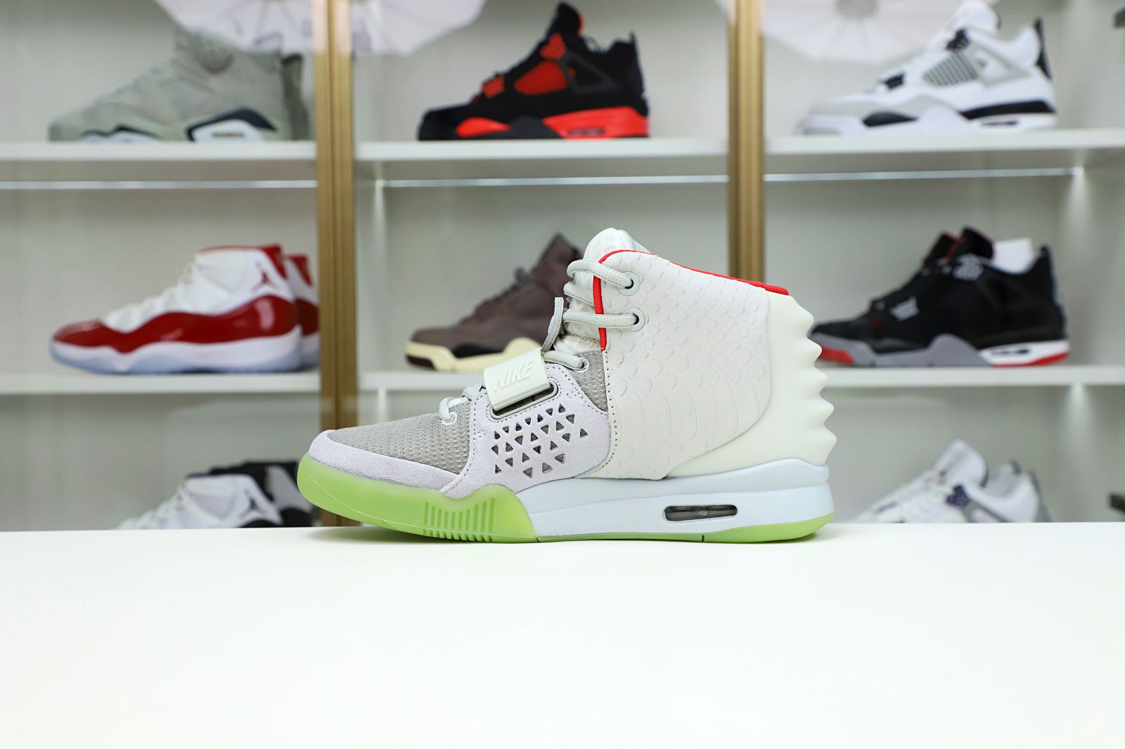 Kimi kick Nike Air Yeezy 2 nrg kanye west