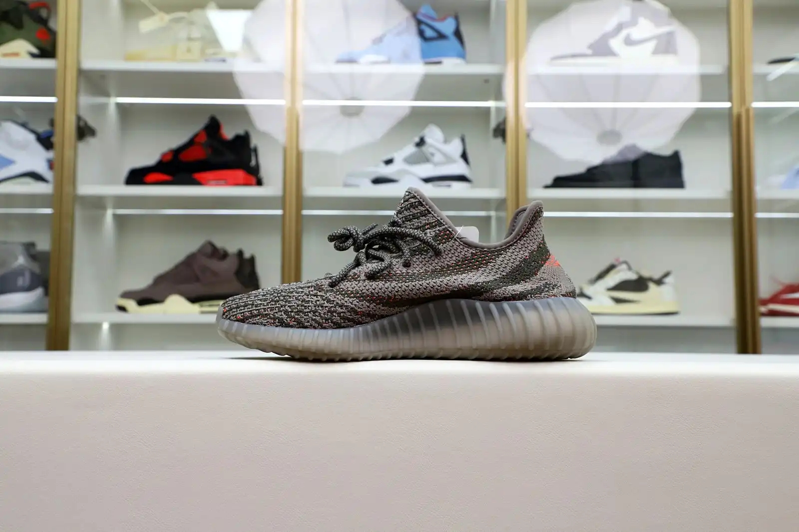 Kimikick YEEZY BOOST 350 V2 'BELUGA'