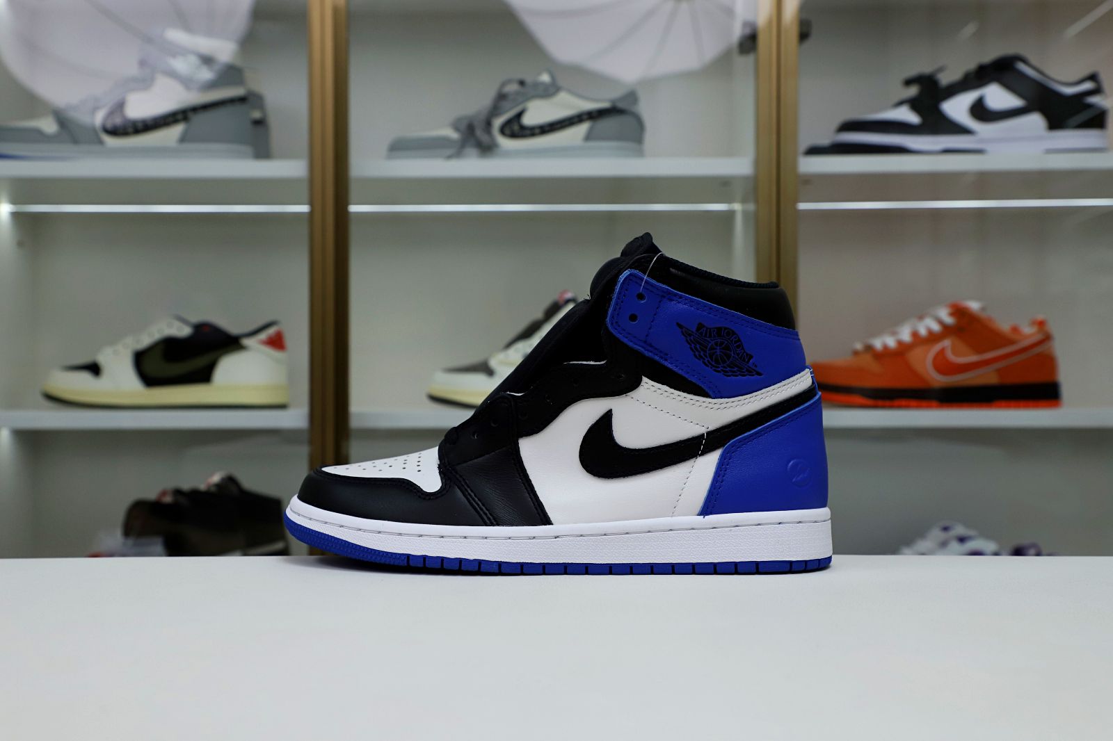 Kimi kick FRAGMENT DESIGN X AIR JORDAN 1 RETRO HIGH