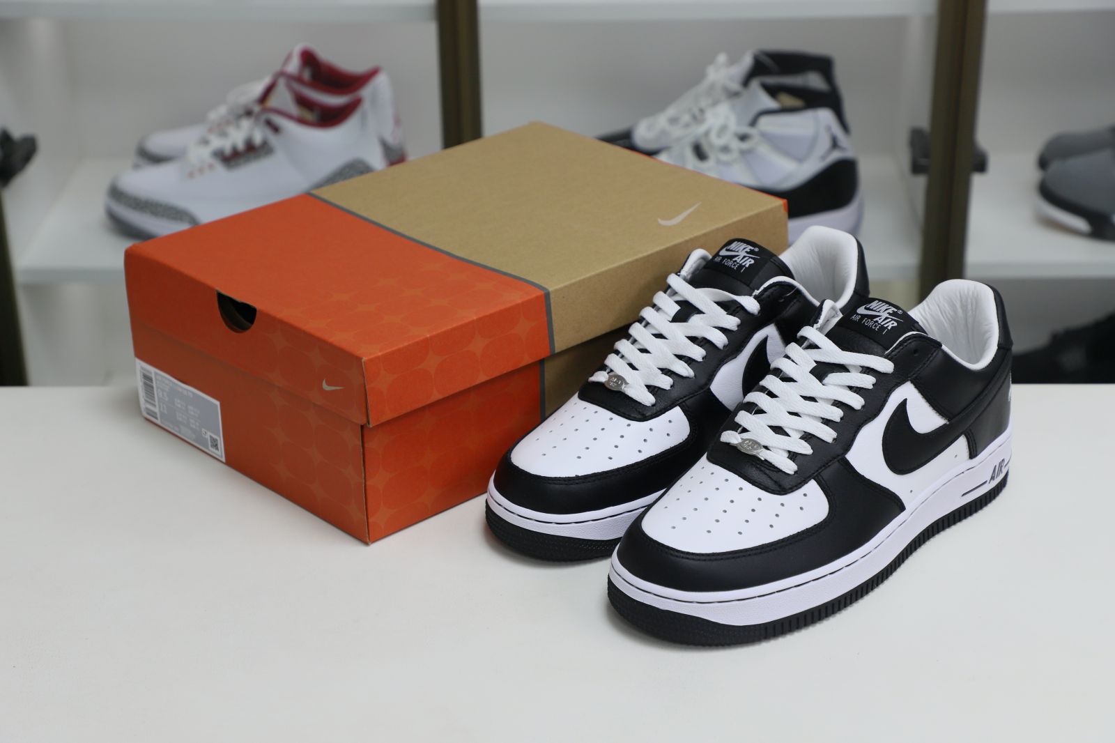 Kimi kick Terror Squad xNike Air Force1 Low