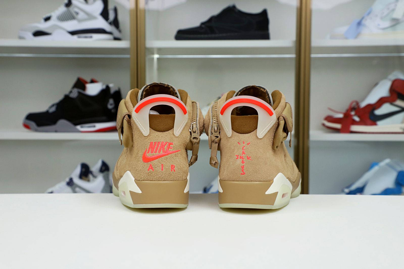 Kimi kick Travis Scott x Air Jordan 6 Retro SP 