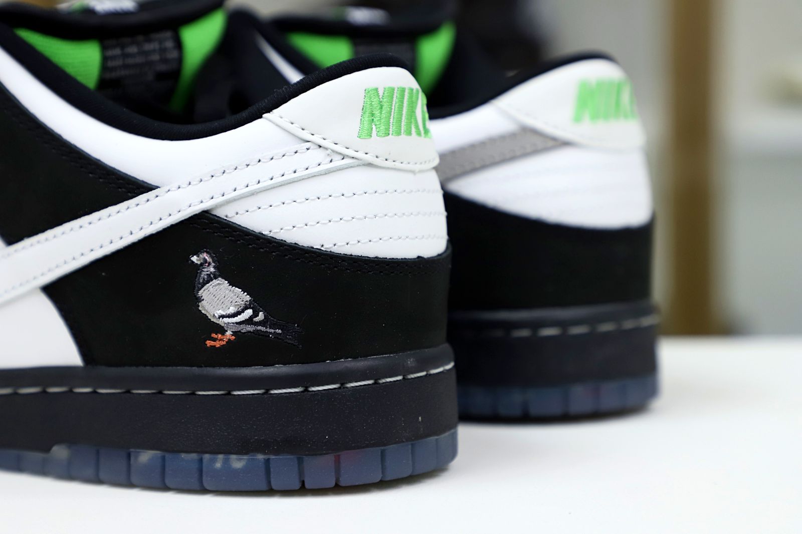 Kimi kick NIKE SB DUNK LOW STAPLE PANDA PIGEON (REGULAR BOX)