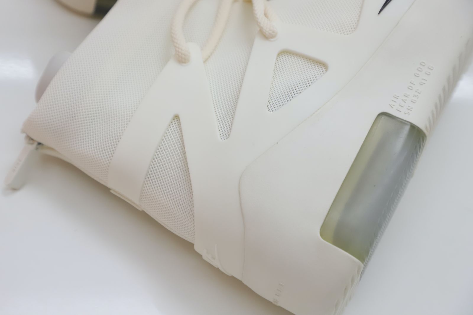 Kimi kick Nike Air Fear of God 1 sail black fog