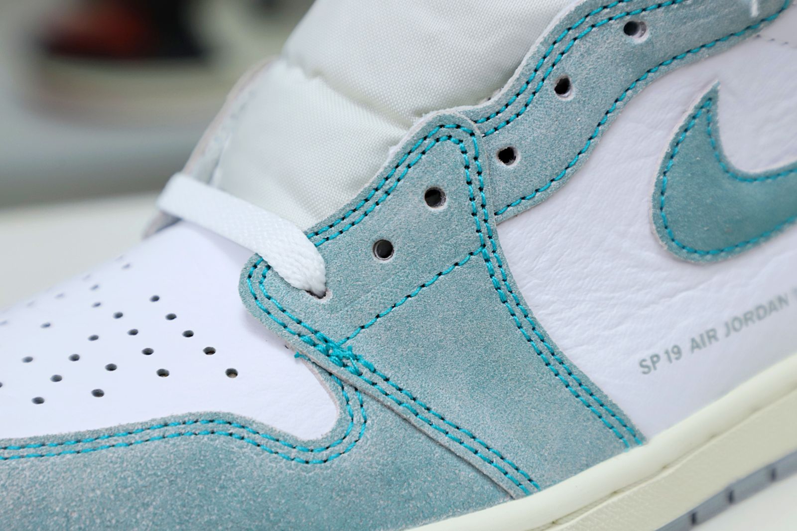 Kimi kick AIR JORDAN 1 RETRO HIGH OG 'TURBO GREEN'