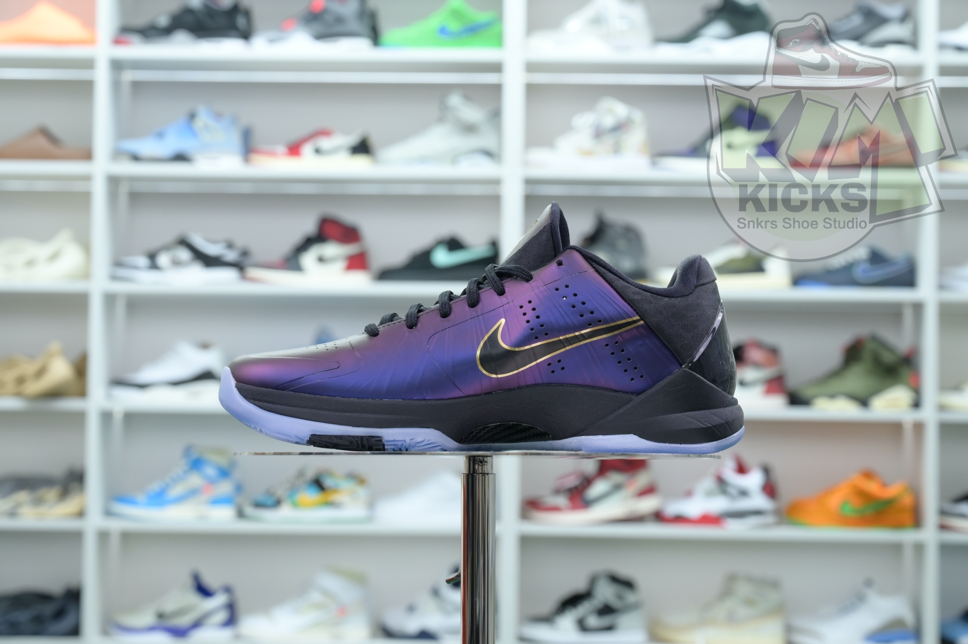 Kimi kick Nike Kobe 5 Protro