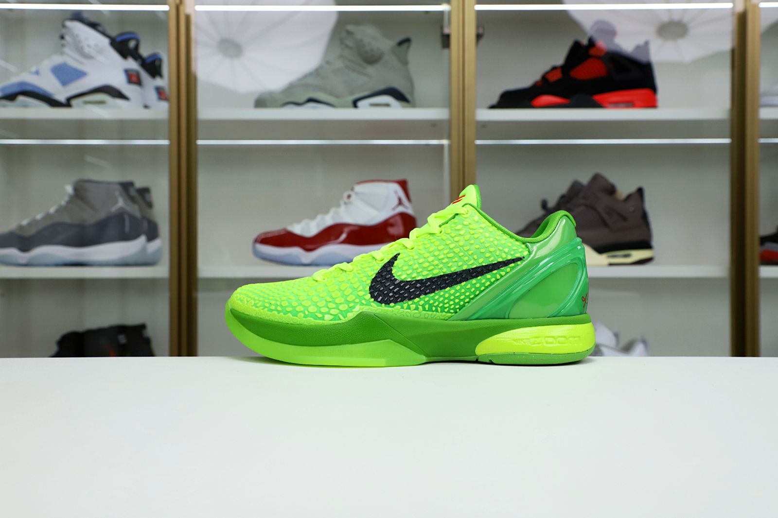 Kimi kick Nike Zoom Kobe 6 Protro “Grinch” 2020