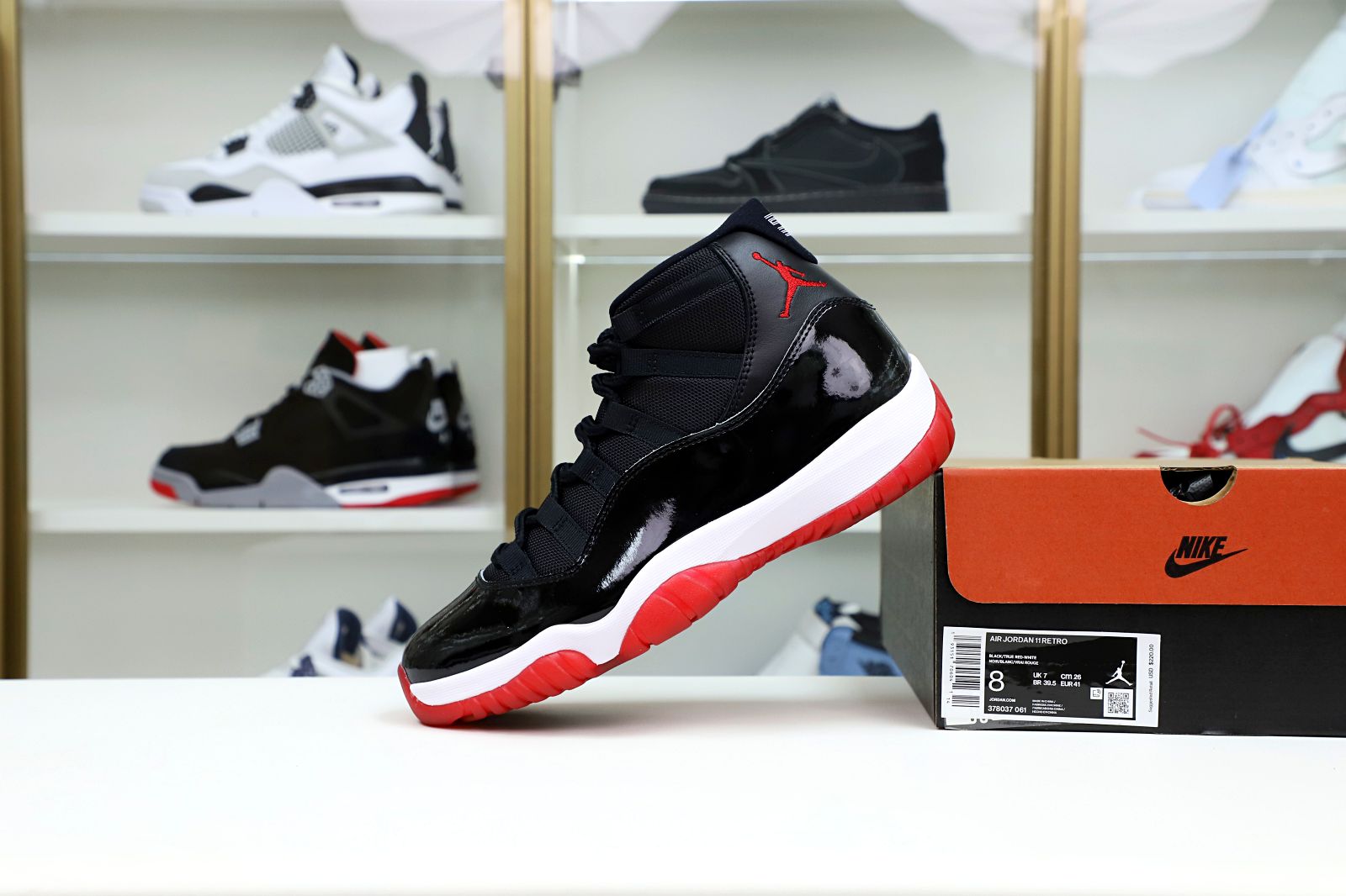 Kimi kick AIR JORDAN 11 RETRO 'BRED' 2019