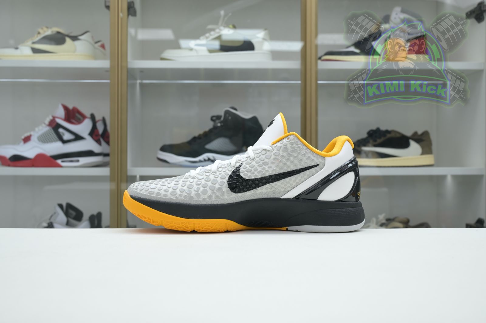 Kimi kick Nike Zoom Kobe 6 Protro