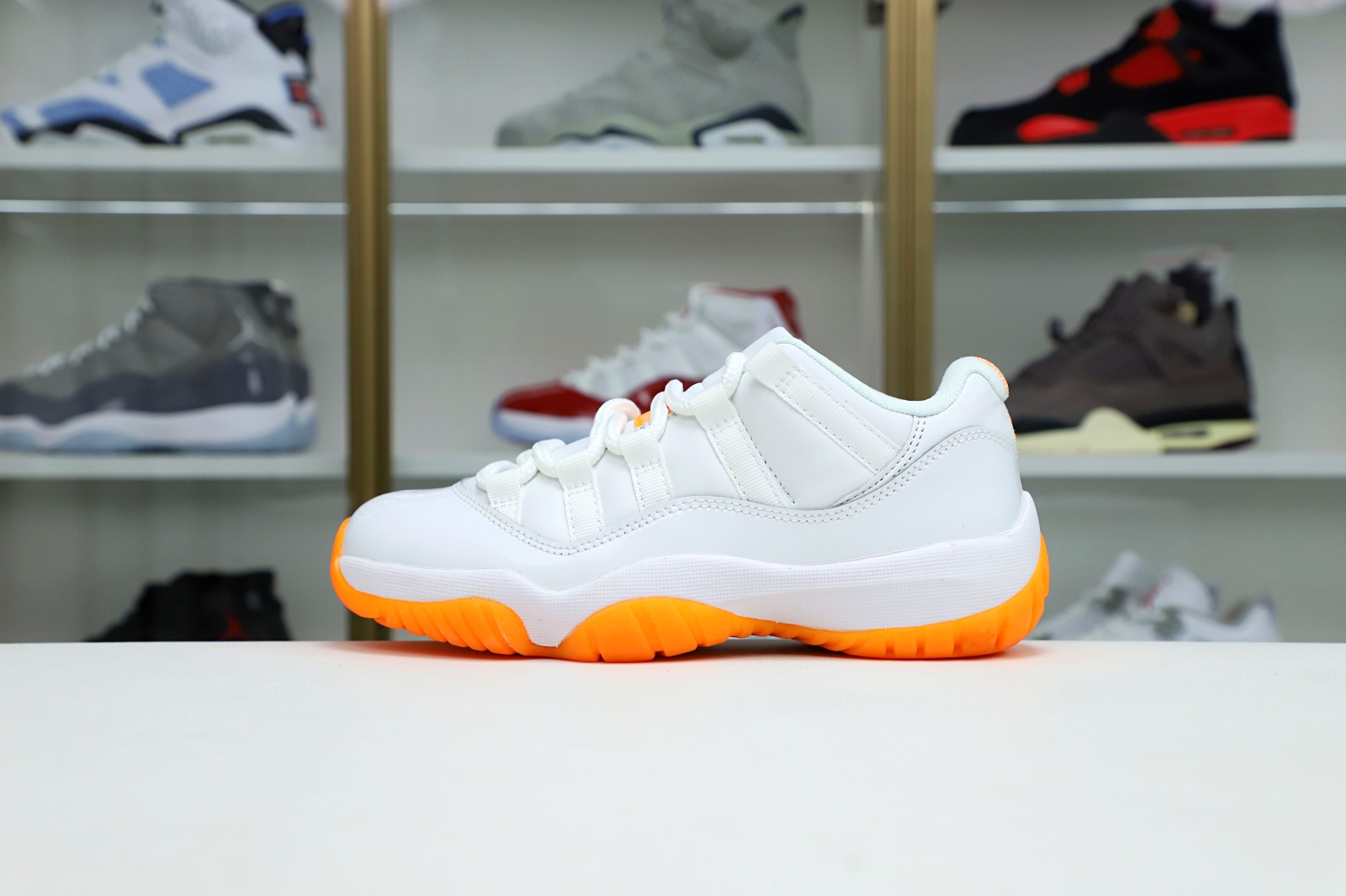 Kimi kick WMNS AIR JORDAN 11 RETRO LOW 'BRIGHT CITRUS'