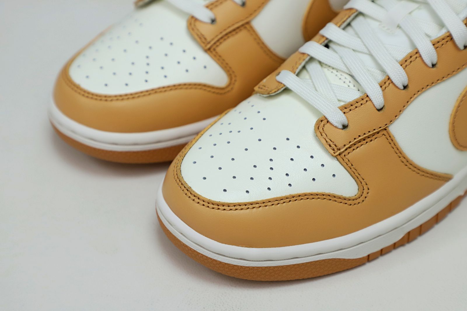 Kimi kick WMNS DUNK LOW 'HARVEST MOON'