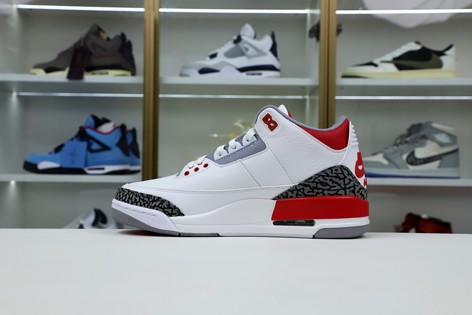 Kimi kick AIR JORDAN 3RETRO