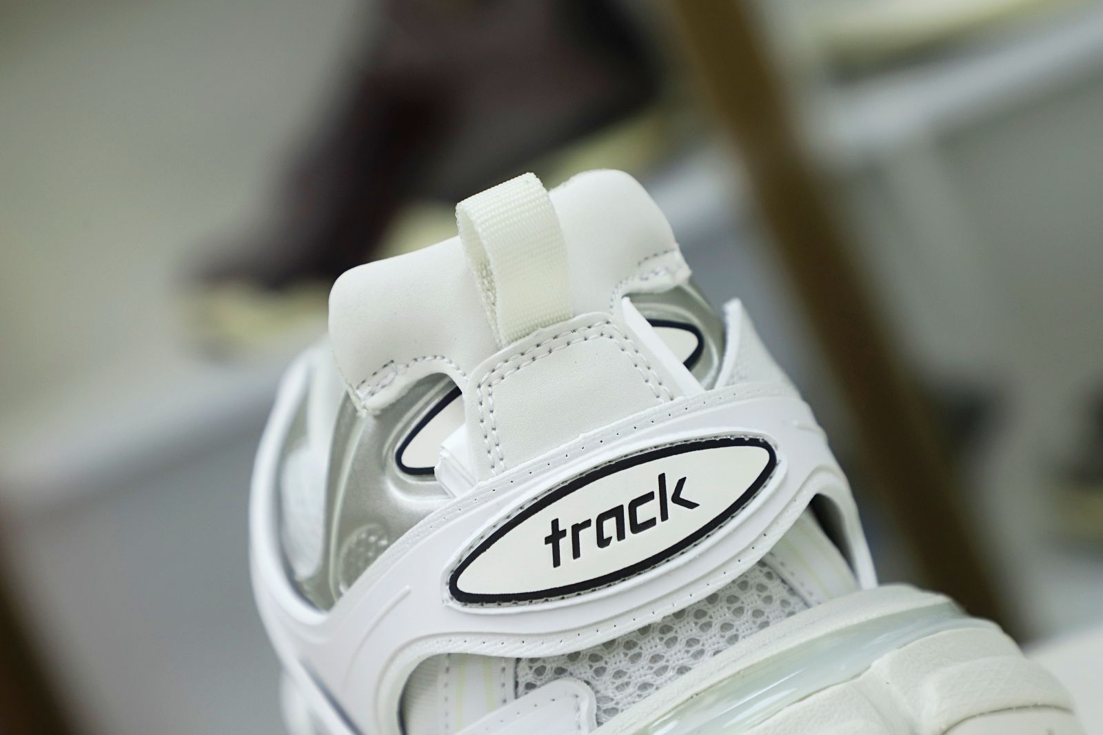 Kimi kick TRACK TRAINER WHITE