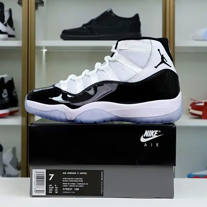 Kimikick AIR JORDAN 11 RETRO 'CONCORD' 2018