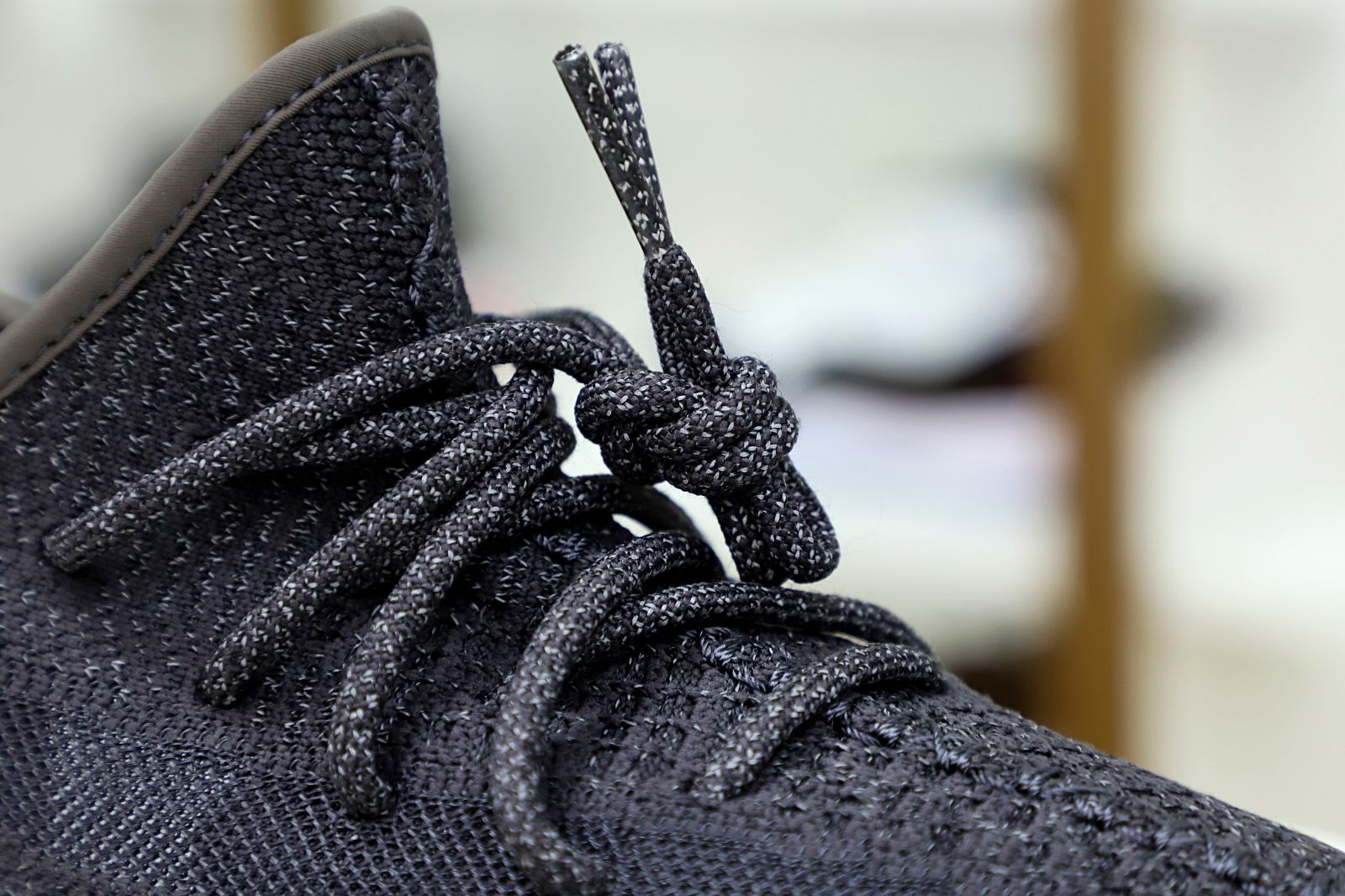 Kimi kick YEEZY BOOST 350 V2 'BLACK REFLECTIVE'