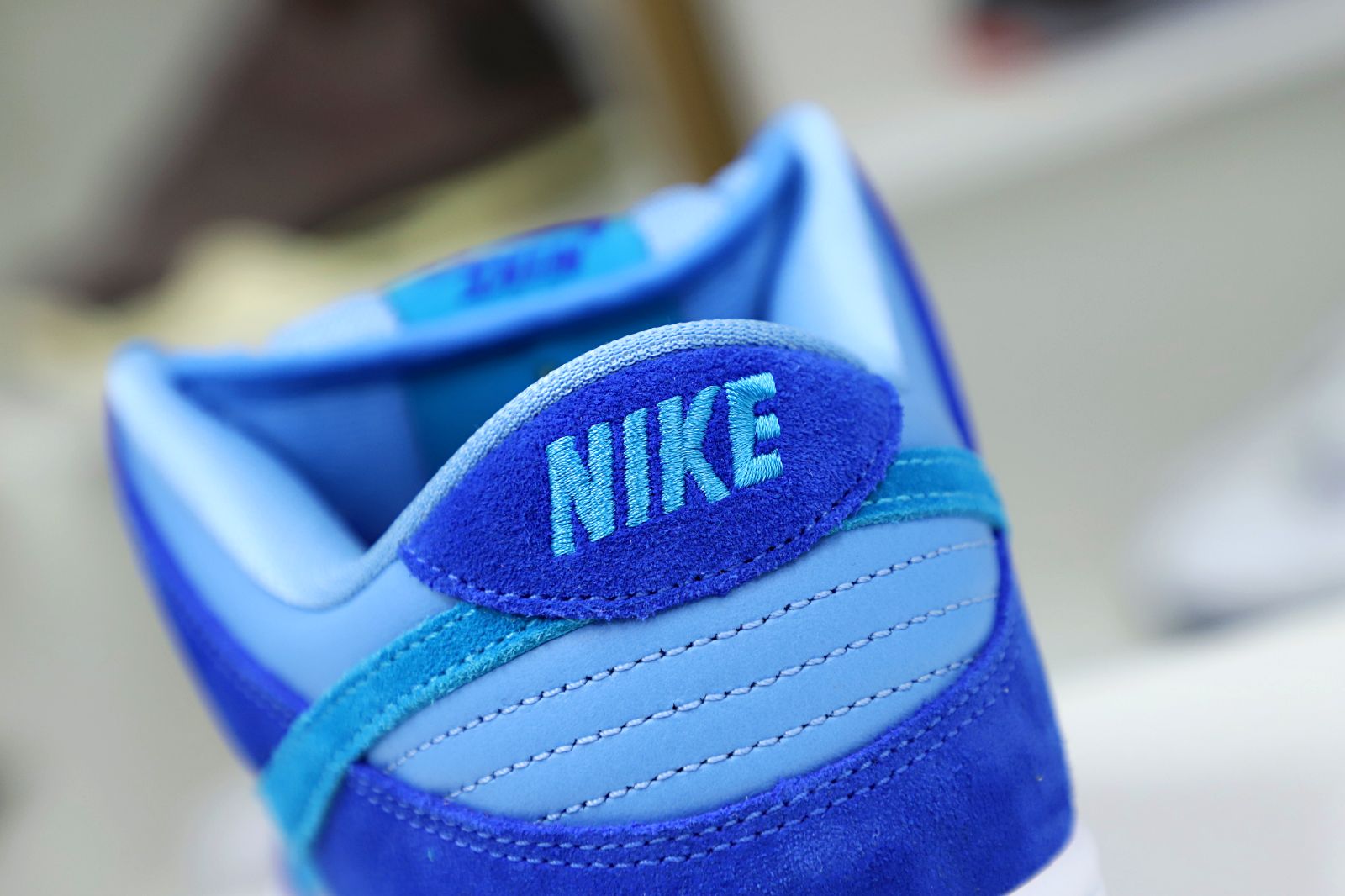 Kimi kick NIKE SB DUNK LOW BLUE RASPBERRY