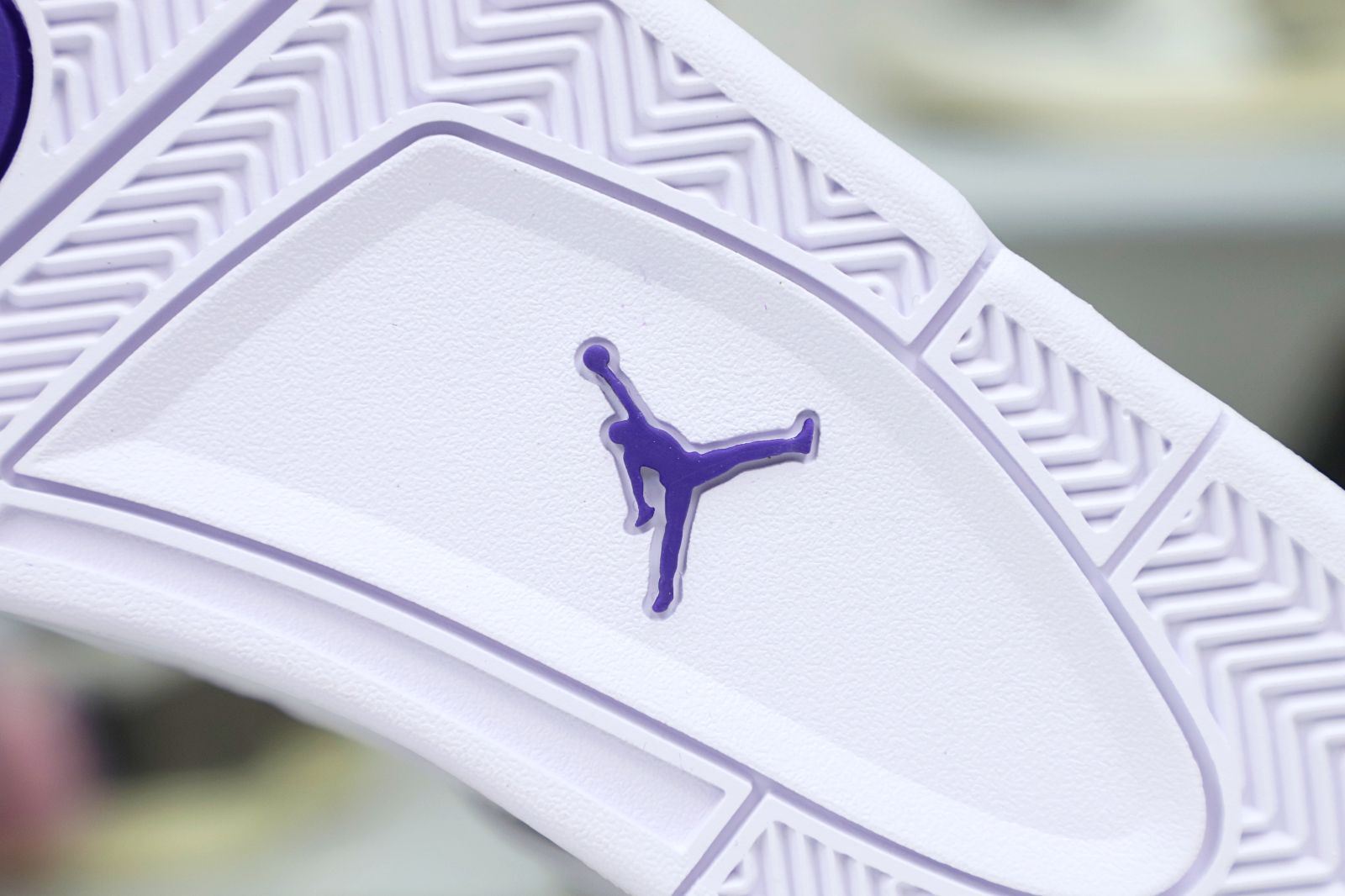 Kimi kick AIR JORDAN 4 PURPLE METALLIC