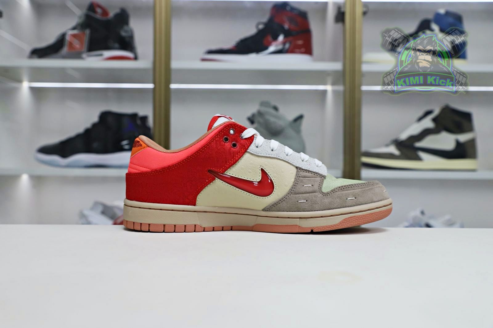 Kimi kick CLOT x Nike Dunk Low