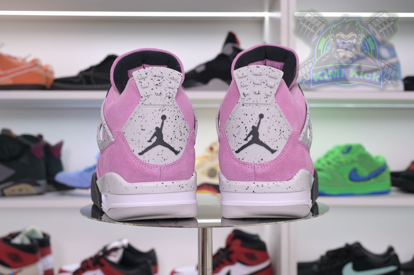 Kimi kick Jordan Air Jordan 4“Orchid”