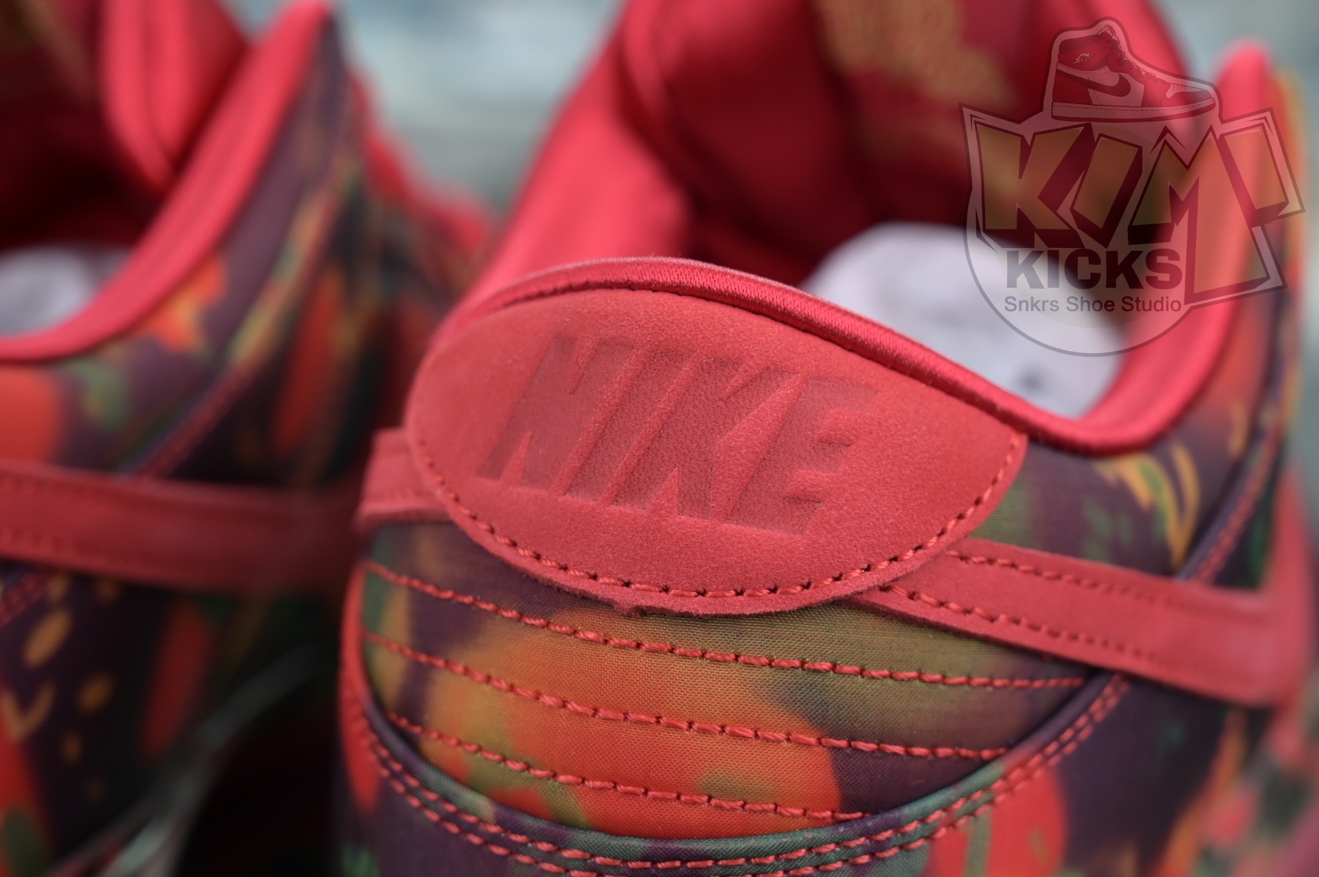 Kimi kick The Wizard of Oz x Nike SBDunk Low“Ruby Slipper”