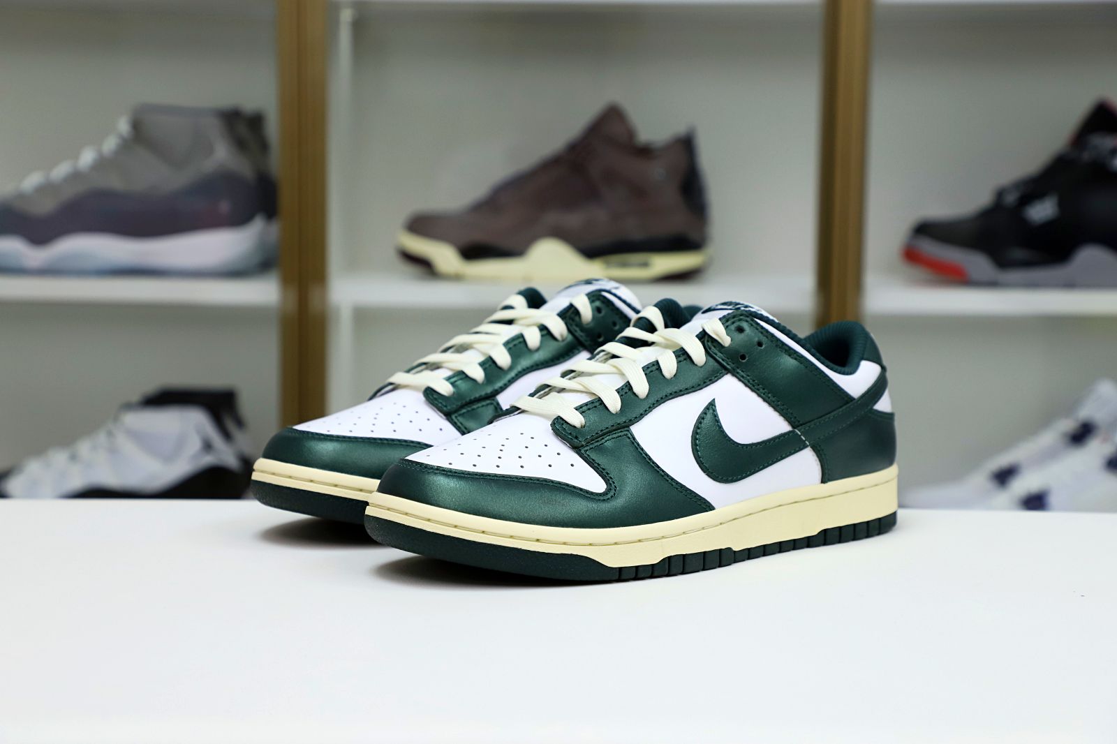 Kimi kick NIKE WMNS DUNK LOW 'VINTAGE GREEN'