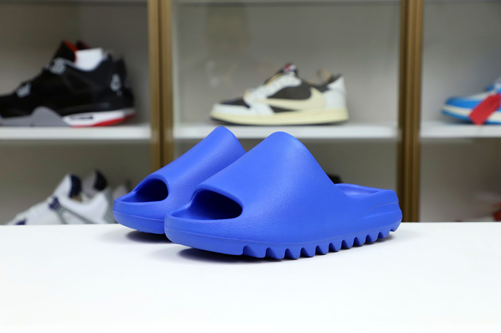 Kimi kick YEEZY SLIDE AZURE 2022