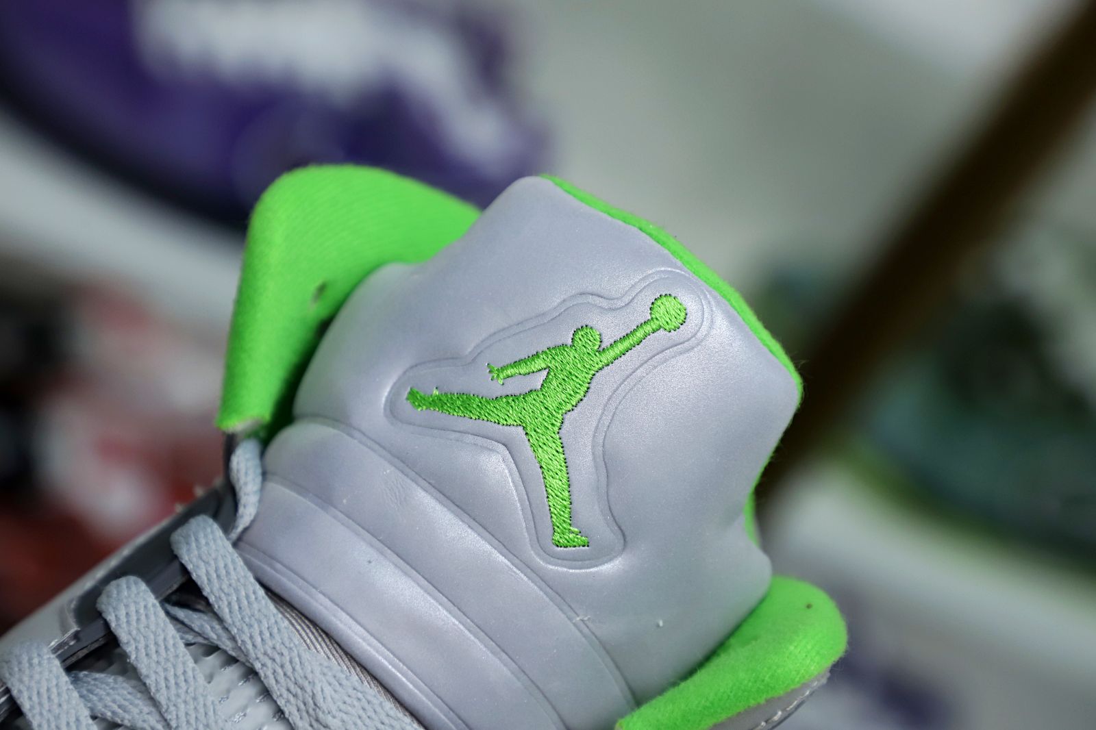 Kimi kick AIR JORDAN 5 RETRO 'GREEN BEAN' 2022