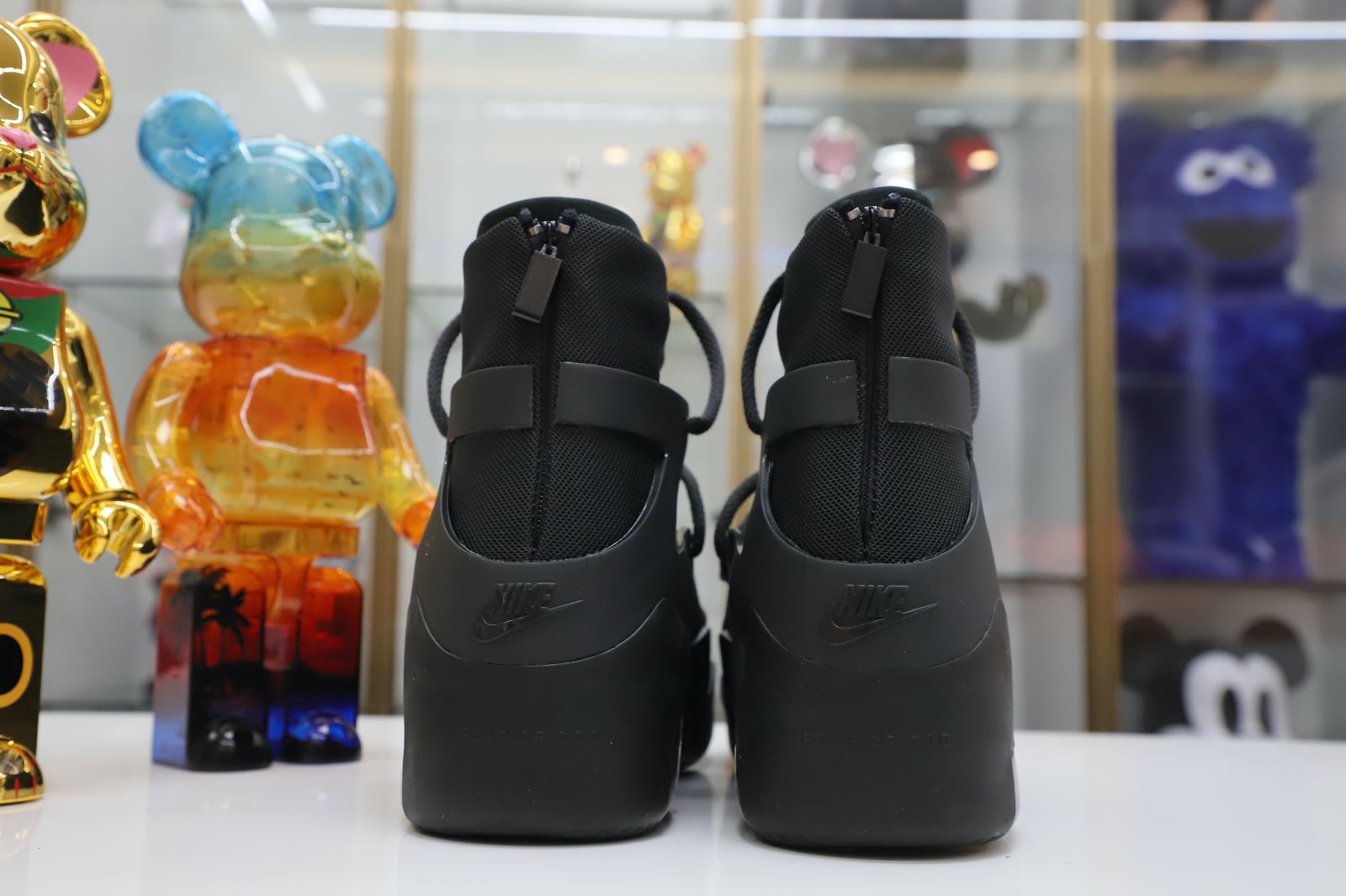 Kimi kick Nike Air Fear of God 1 triple black