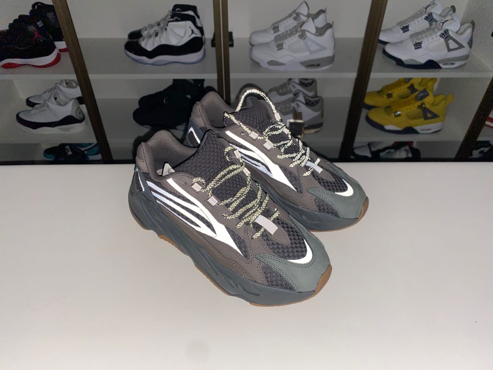 Kimi kick Yeezy boost 700 V2 