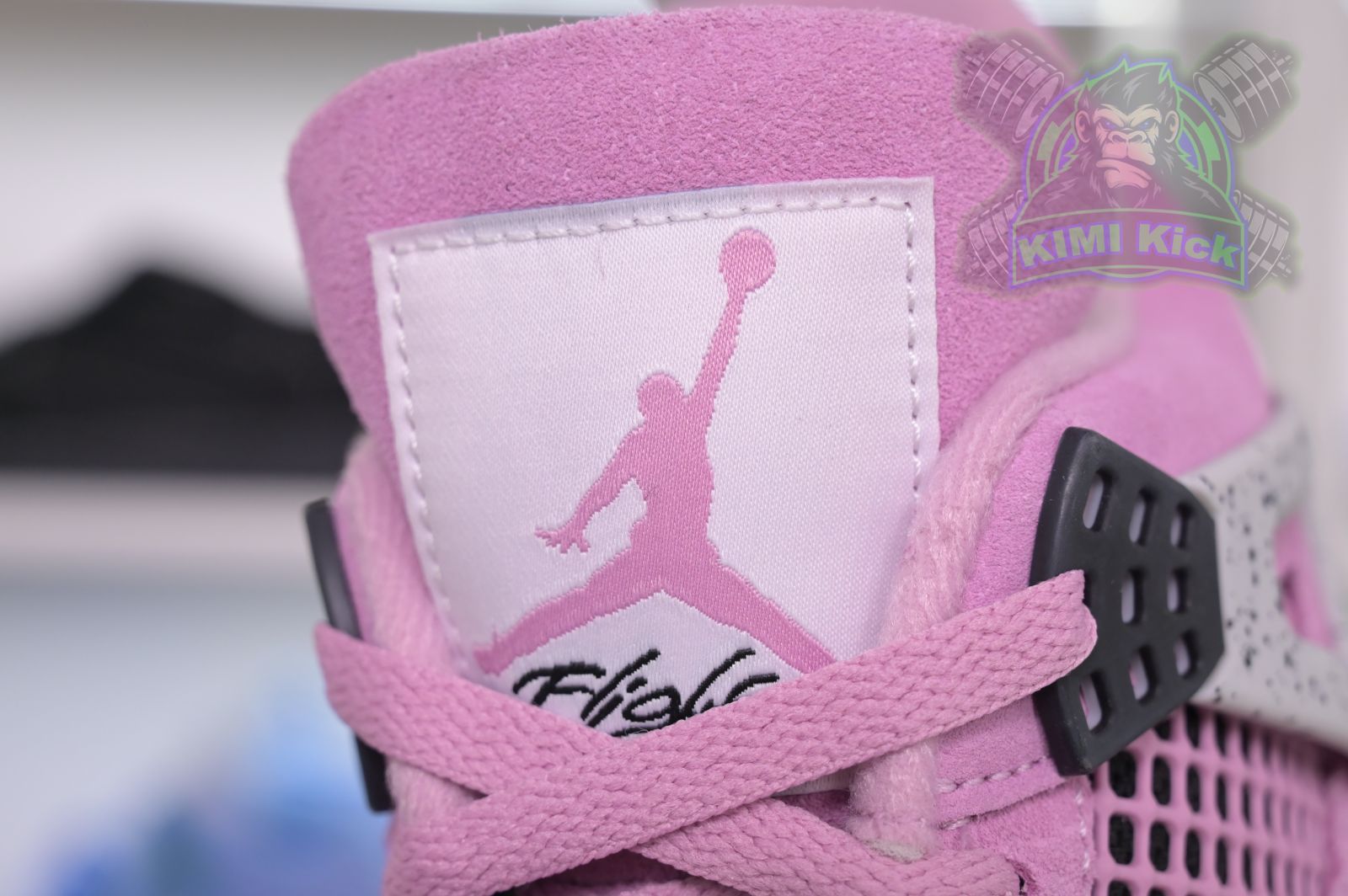 Kimi kick Jordan Air Jordan 4“Orchid”