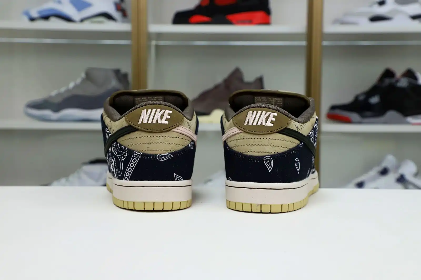 Kimikick TRAVIS SCOTT X DUNK LOW PREMIUM QS SB 'CACTUS JACK'