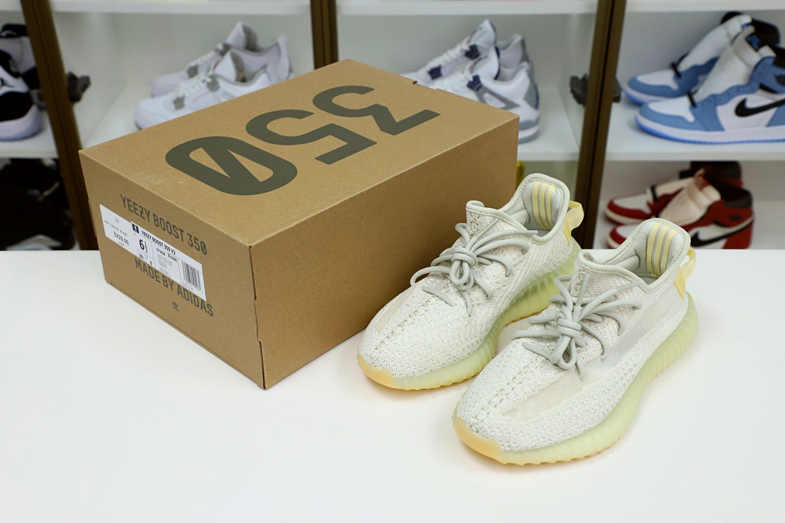 Kimi kick YEEZY BOOST 350 V2 'NATURAL'