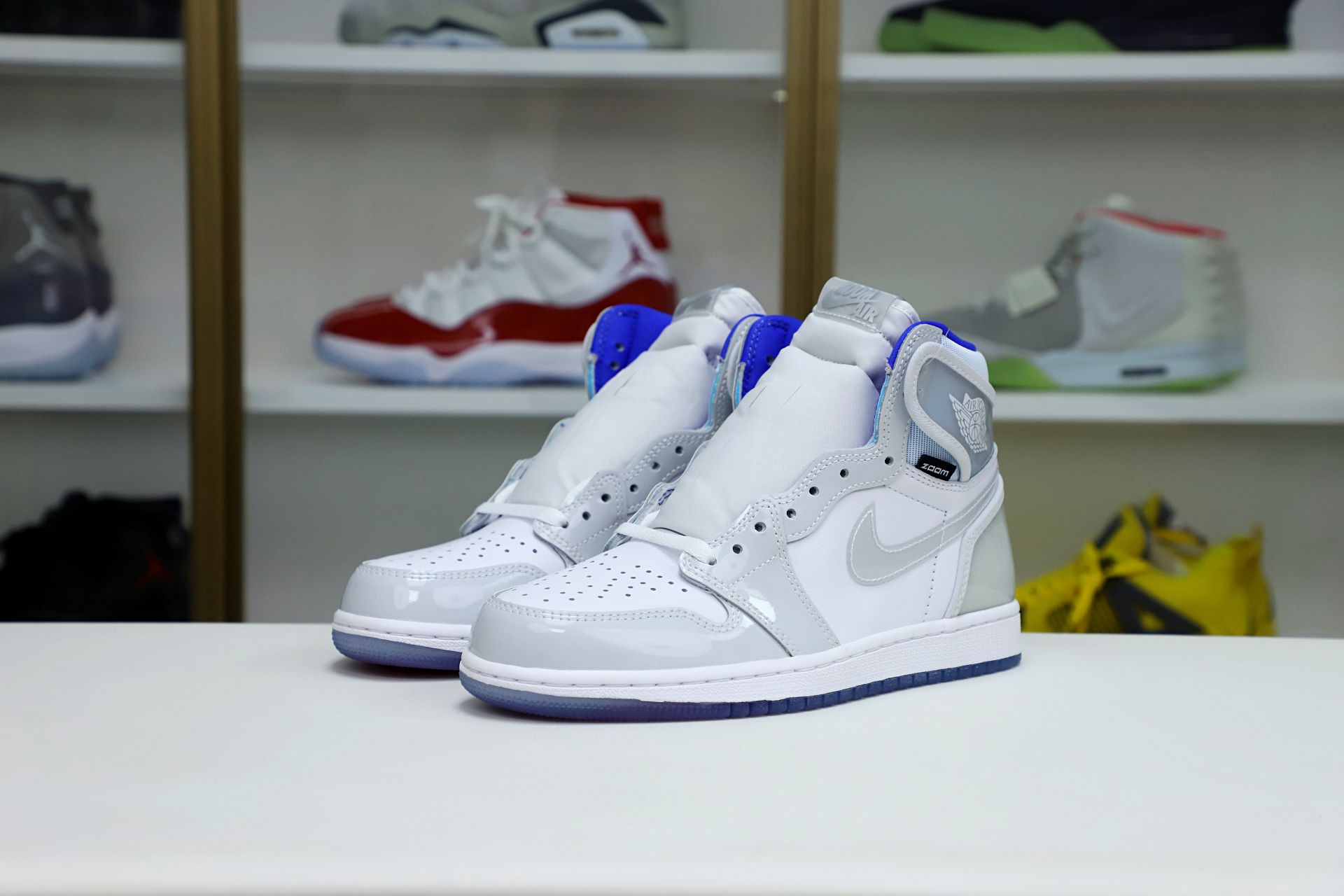 Kimi kick AIR JORDAN 1 HIGH ZOOM 'RACER BLUE'