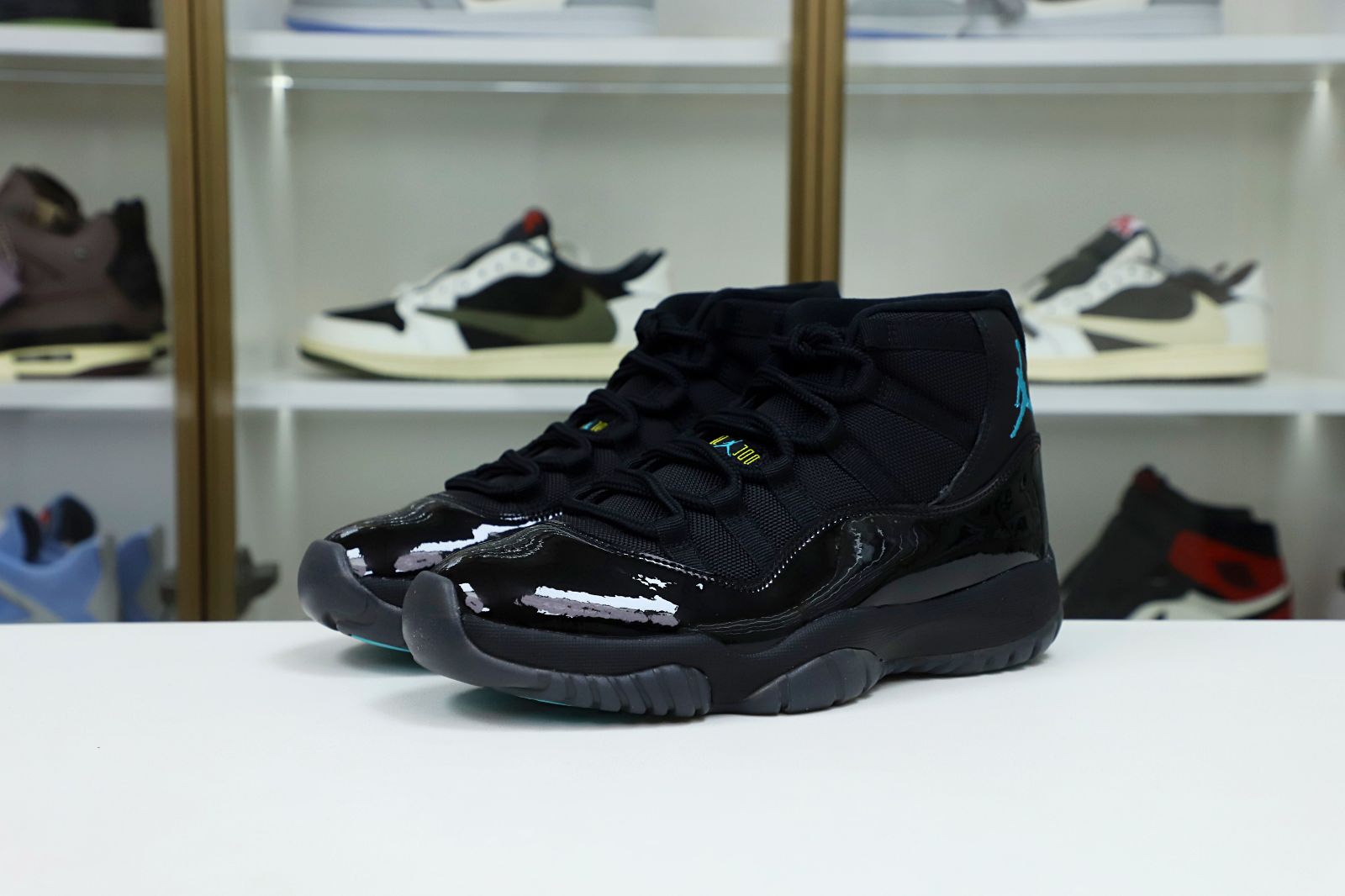 Kimi kick AIR JORDAN 11 RETRO GAMMA BLUE