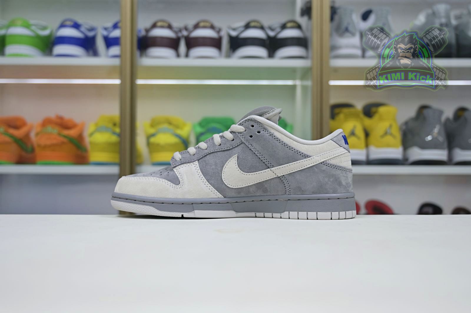 Kimi kick Nike Dunk SB Low Pro London