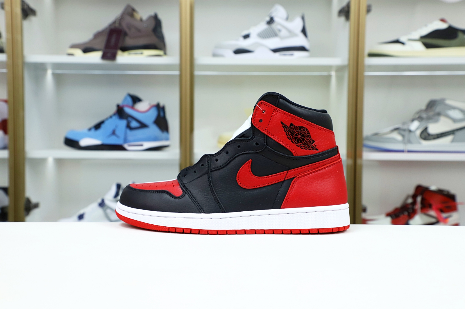 Kimi kick AIR JORDAN 1 RETRO HIGH OG NRG 'HOMAGE TO HOME' CHICAGO EXCLUSIVE