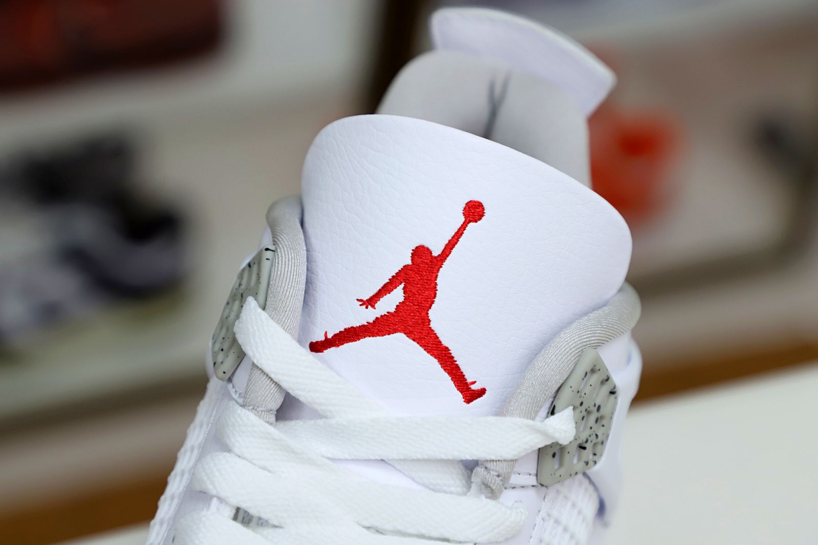 Kimi kick AIR JORDAN 4 RETRO 'WHITE OREO'