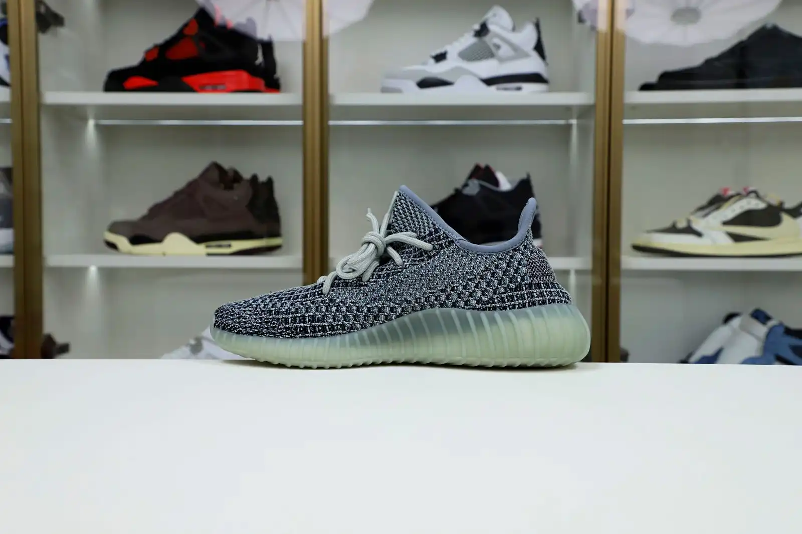 Kimikick YEEZY BOOST 350 V2 'ASH BLUE