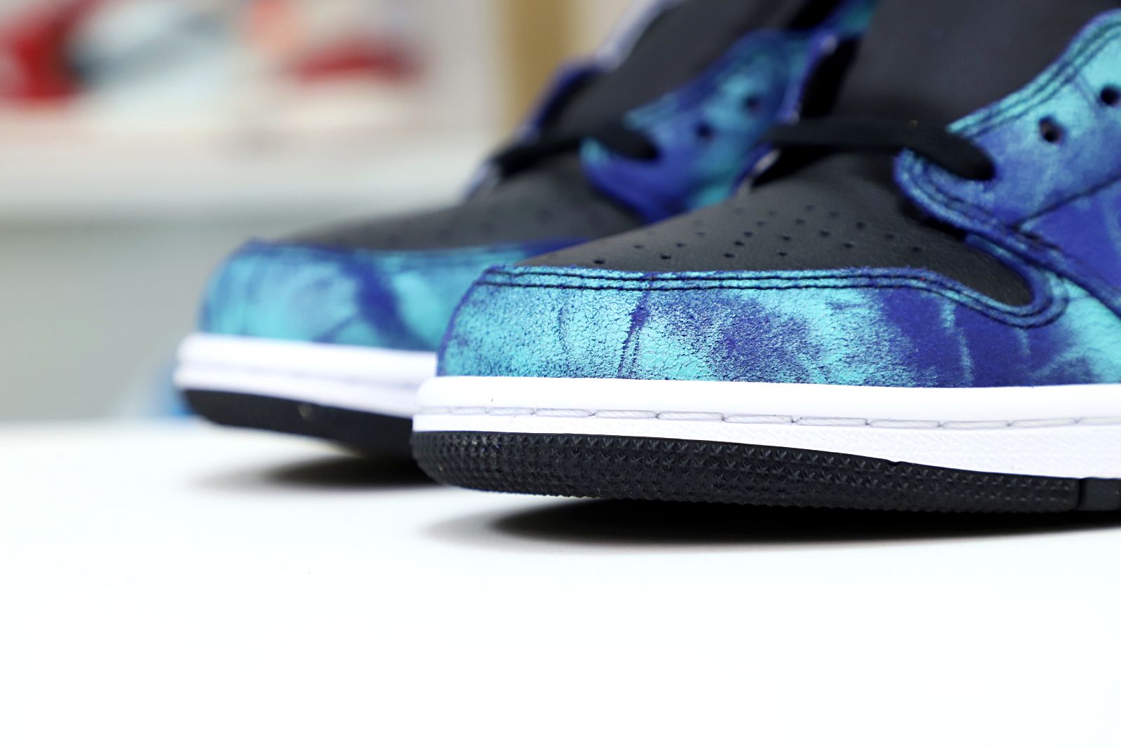 Kimi kick Air Jordan 1 High OG  Tie-Dye