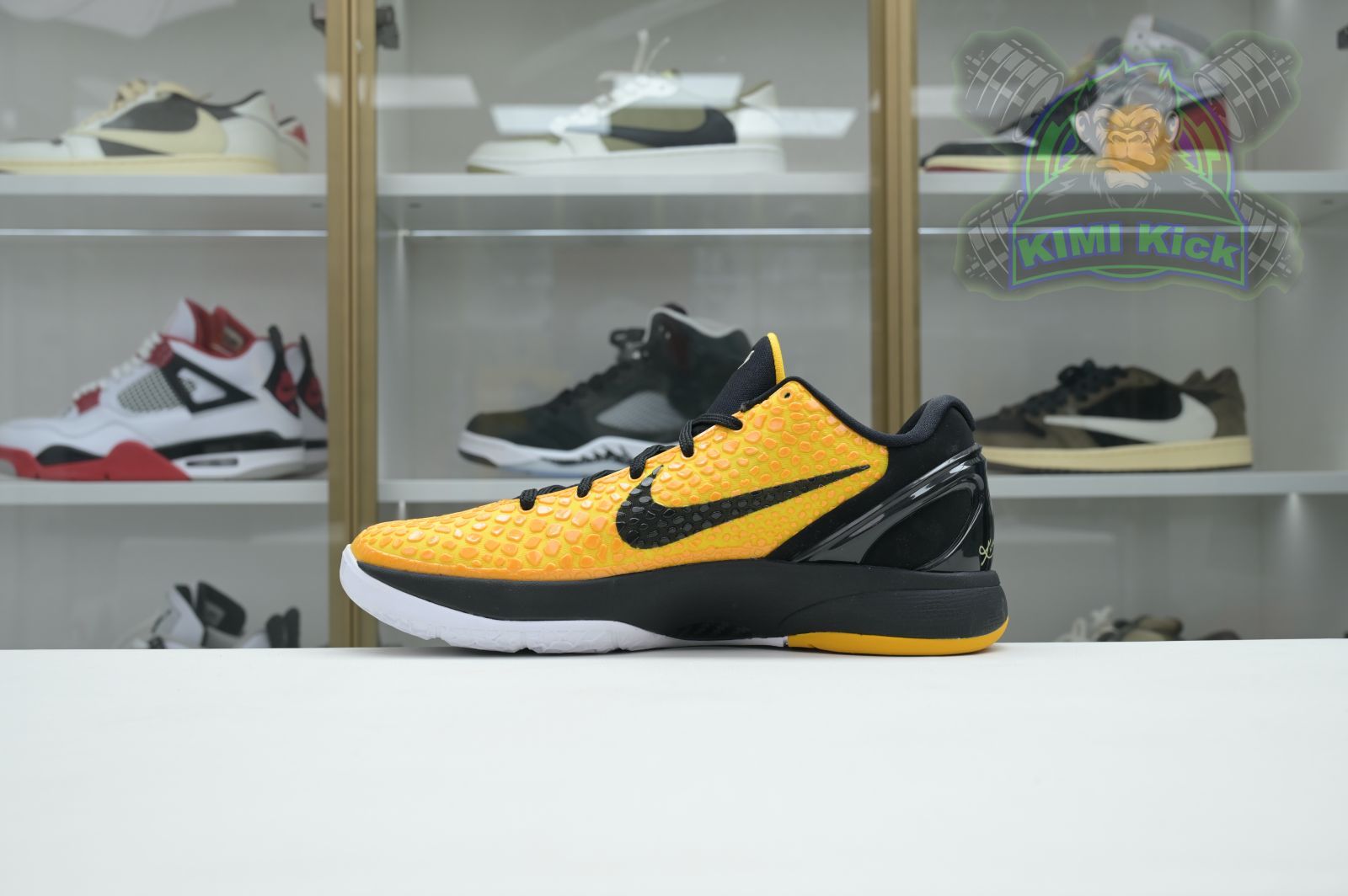 Kimi kick Nike Zoom Kobe 6 Lightbulb