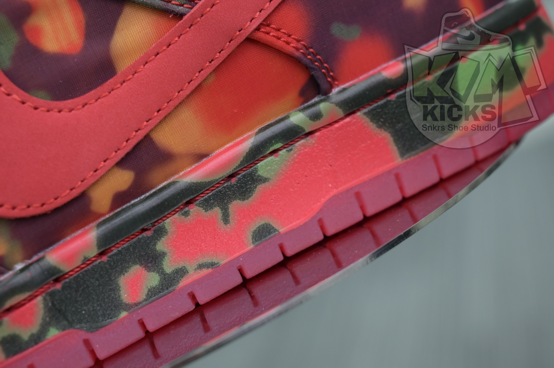 Kimi kick The Wizard of Oz x Nike SBDunk Low“Ruby Slipper”