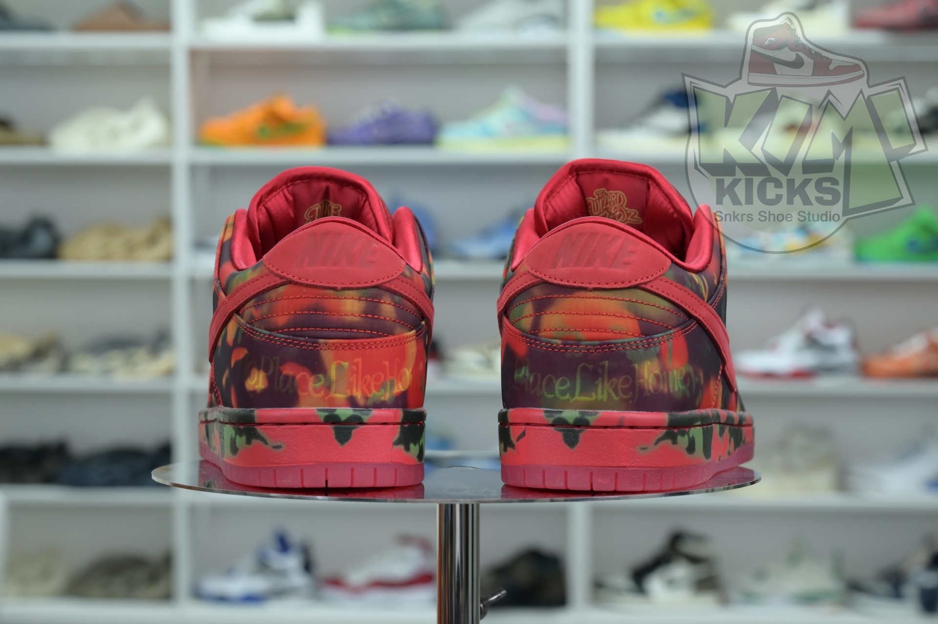 Kimi kick The Wizard of Oz x Nike SBDunk Low“Ruby Slipper”