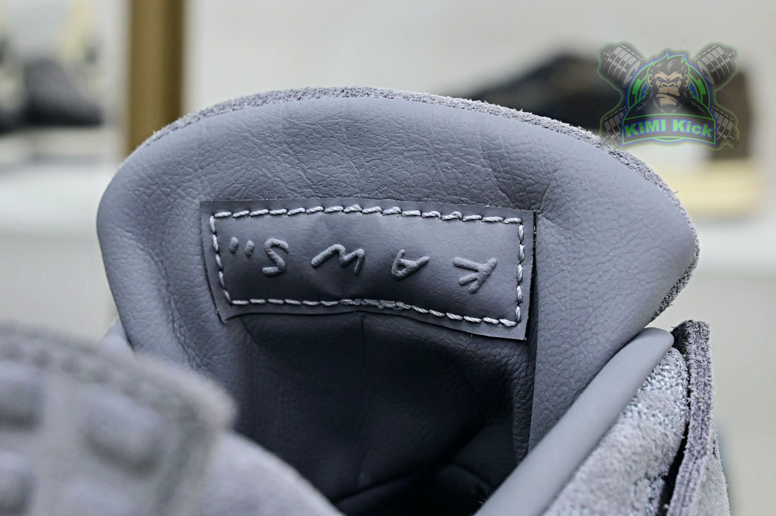 Kimi kick Jordan Air Jordan 4 retro kaws