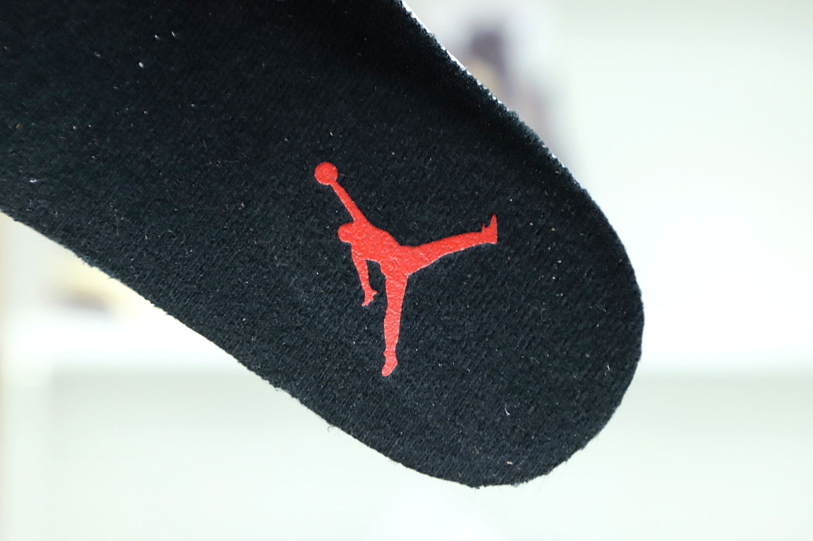 Kimi kick AIR JORDAN 11 LOW WHITE BRED