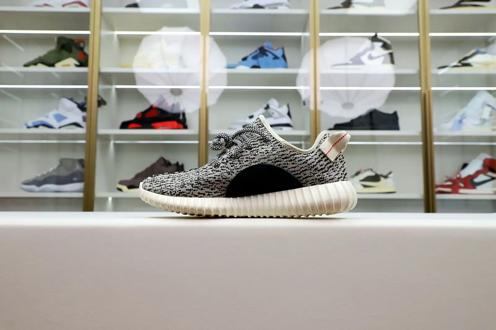 Kimikick Yeezy boost 350 turtle dove